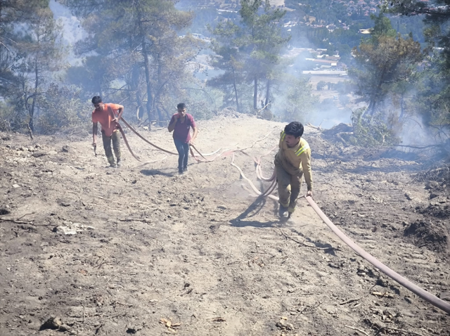 Orman yangınlarıyla ilgili gözaltına alınan 11 kişiden 2'si tutuklanarak cezaevine gönderildi