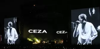 Tarkan ve Ceza Antalya'da muhteşem bir konser verdi