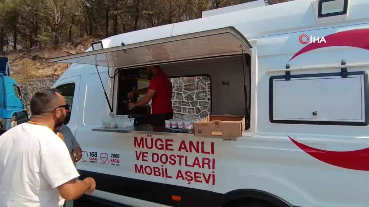 Türk Kızılay'dan orman yangınlarının devam ettiği illere destek