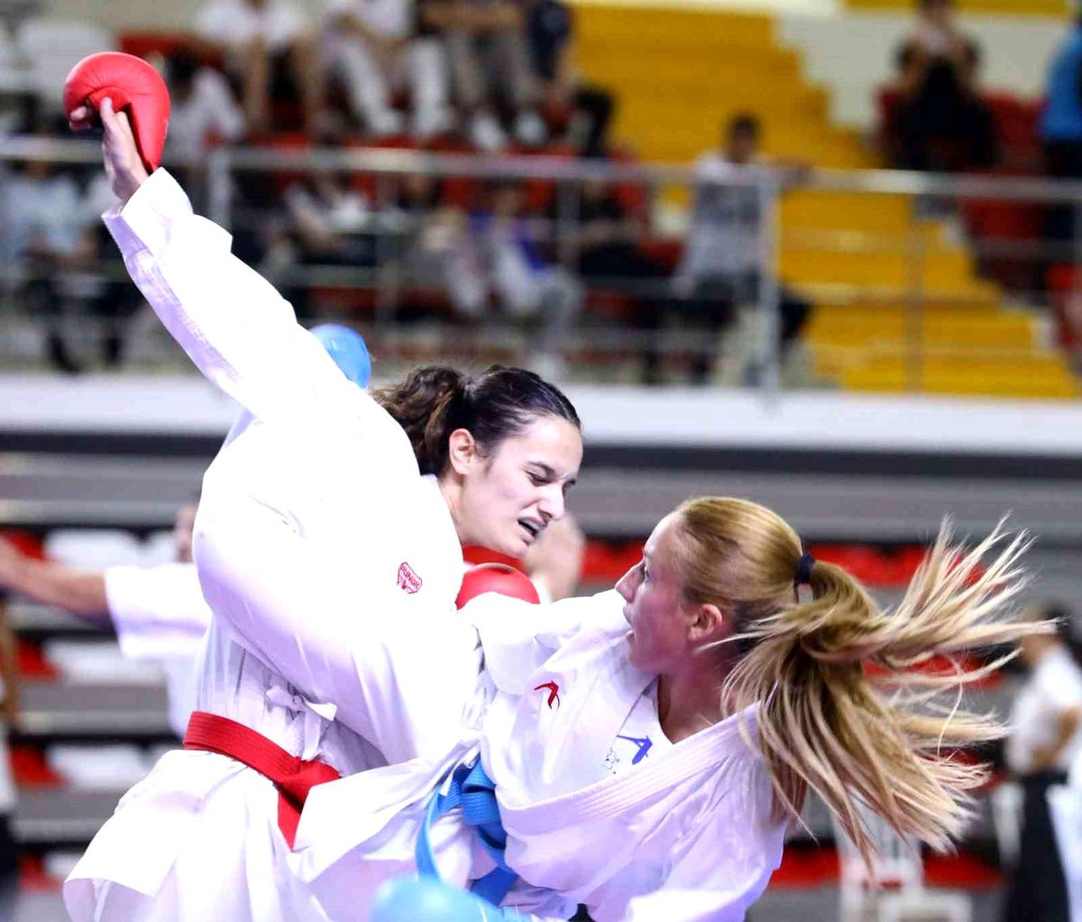 Sivas'ta Ümit, Genç, U21 Karate Şampiyonası Devam Ediyor