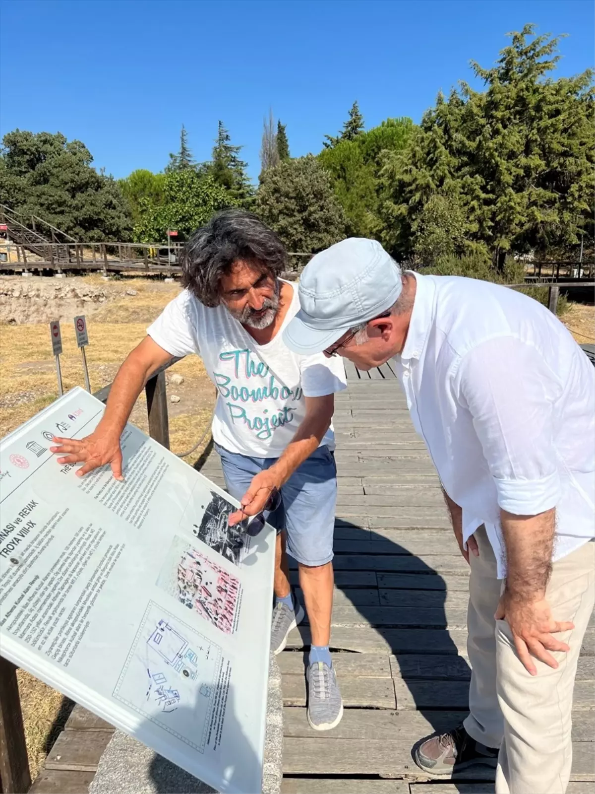 Çanakkale Valisi Troya Antik Kenti ve Müzesi'ni ziyaret etti