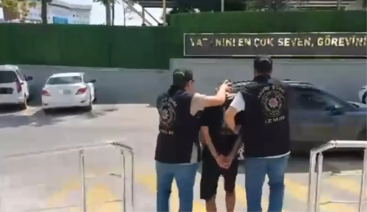 İzmir'de Balkon Kapılarından Hırsızlık Yapan Şüpheliler Yakalandı