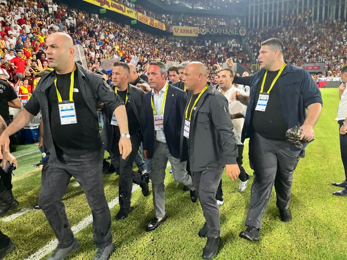 Fenerbahçe'den Göztepe maçında yaşananlarla ilgili açıklama