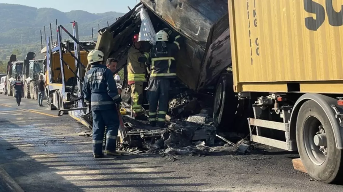 Bolu Dağı'nda zincirleme kaza: Tır sürücüsü yanarak can verdi, 7 kişi  yaralandı