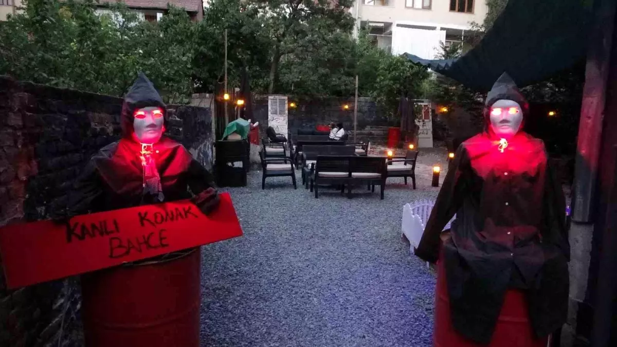 Malatya'da açılan korku konseptli kafe, depremin olumsuzluklarını unutturmayı hedefliyor