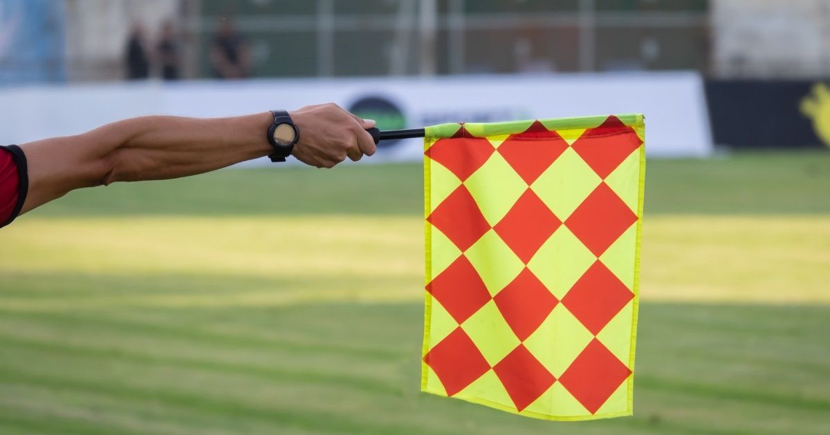 Ofsayt ne demek? Futbolda ofsayt nedir? Ofsayt olunca ne olur? Ofsayt nasıl olur?