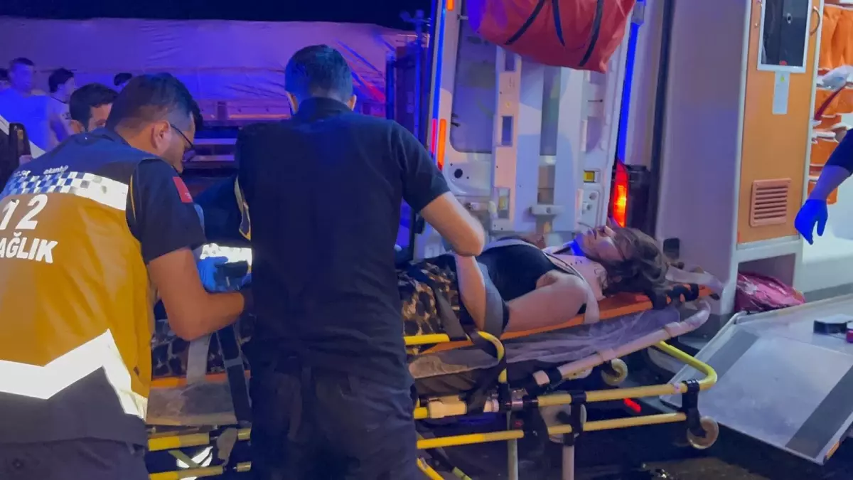 Nevşehir'de Otomobilin TIR'a Arkadan Çarptığı Kazada 2 Kardeş Öldü