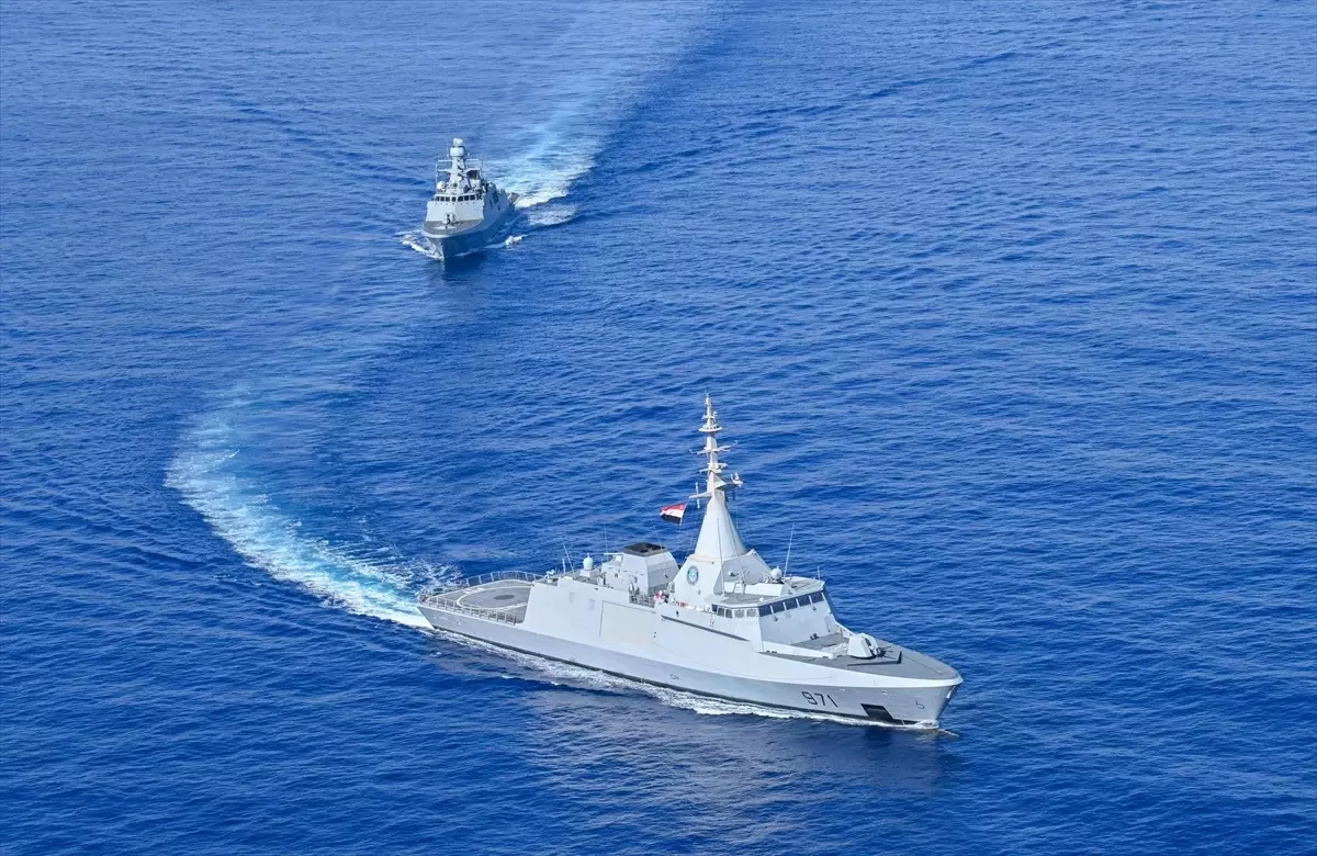 TCG Kınalıada korveti, Mısır Deniz Kuvvetlerine ait AL FATEH korveti ile geçiş eğitimleri yaptı