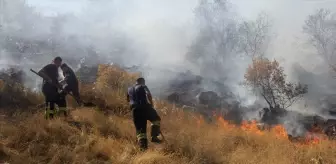 Kayseri'de otluk alanda çıkan yangınlar söndürüldü