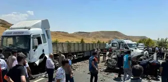 Batman'da trafik kazasında hayatını kaybeden aile, düğün davetiyesinde isimleri kaldı