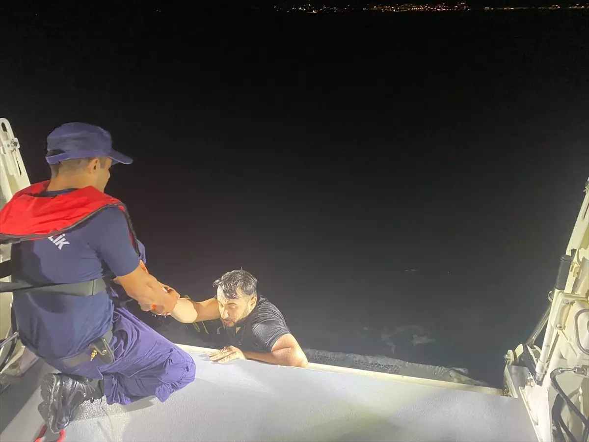 Bodrum Açıklarında 10 Düzensiz Göçmen Yakalandı, 50 Göçmen Kurtarıldı
