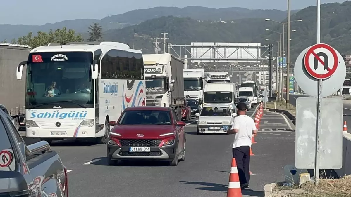 Düzce'de Trafiğe Kayıtlı Araç Sayısı Açıklandı