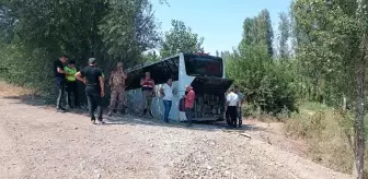 Iğdır-Tuzluca karayolunda otobüs kazası: 2'si ağır 14 yaralı