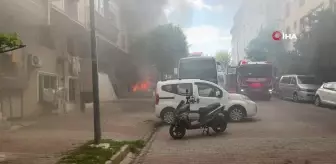 İstanbul Bahçelievler'de korkutan marangozhane yangını