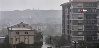 İstanbul'da Silivri'de yaz yağmuru, kısa süreli sağanak yağış etkili oldu