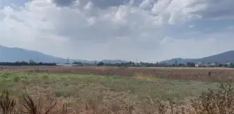 İznik Gölü Yakınında Kurulması Planlanan Varaka Kağıt Fabrikası'na Bölge Sakinlerinden Protesto