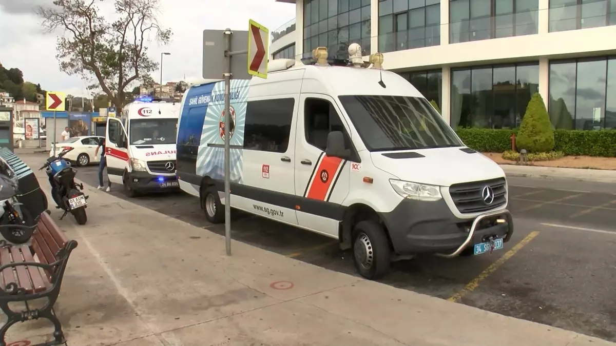 İstanbul Boğazı'nda Tekne Battı: 1 Kişi Kayboldu