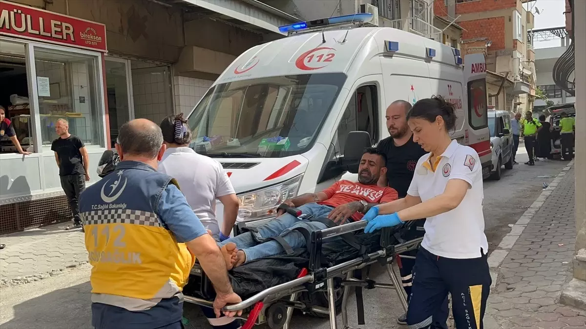 Aydın'da polis uygulama noktasında kaçan motosiklet otomobile çarptı