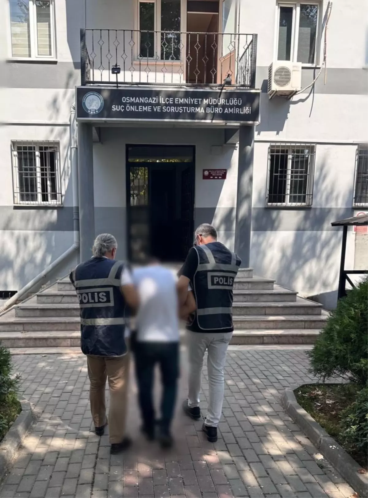 Bursa'da Dolandırıcılık Suçundan Aranan Şahıs Yakalandı