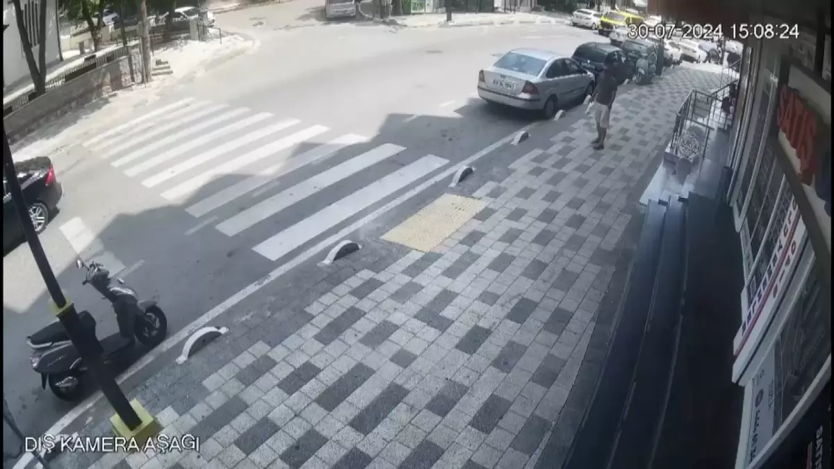 İstanbul'da Bozuk Para Dolandırıcılığına Yakalanan Şüpheli Tutuklandı