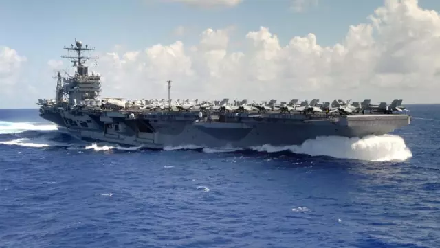 The massive aircraft carrier of the United States equipped with F-35 and F-18s has reached the Middle East.