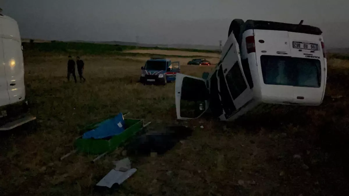 Kayseri'de hafif ticari araç şarampole devrildi: 1 ölü, 3 yaralı