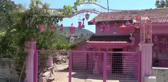 Ispartalı 75 yaşındaki Sakine teyzenin 'Pembe' hayatı