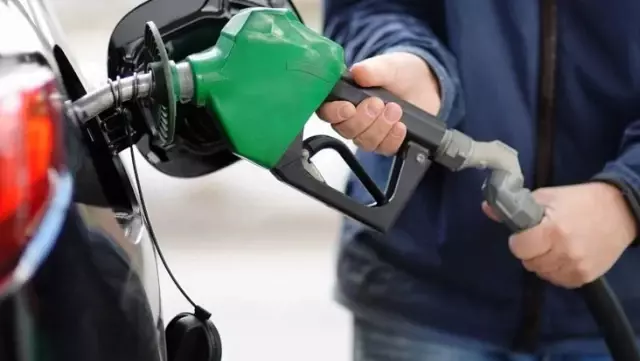 The prices at the pump are changing again! The discount on gasoline will make vehicle owners happy.