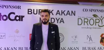 Ünlü Yönetmen Burak Akan'dan Yaza Veda Partisi