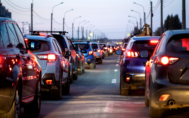 Akaryakıt fiyatlarında değişiklik! Benzine indirim geldi