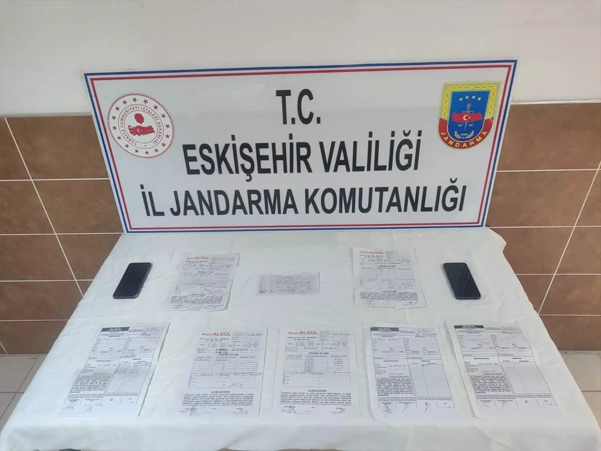 Eskişehir'de Tefecilik Operasyonu: 2 Zanlı Gözaltına Alındı
