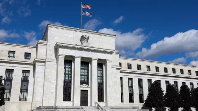 Federal Reserve Başkanı Powell, para politikasında ayarlama zamanının geldiğini belirtti.