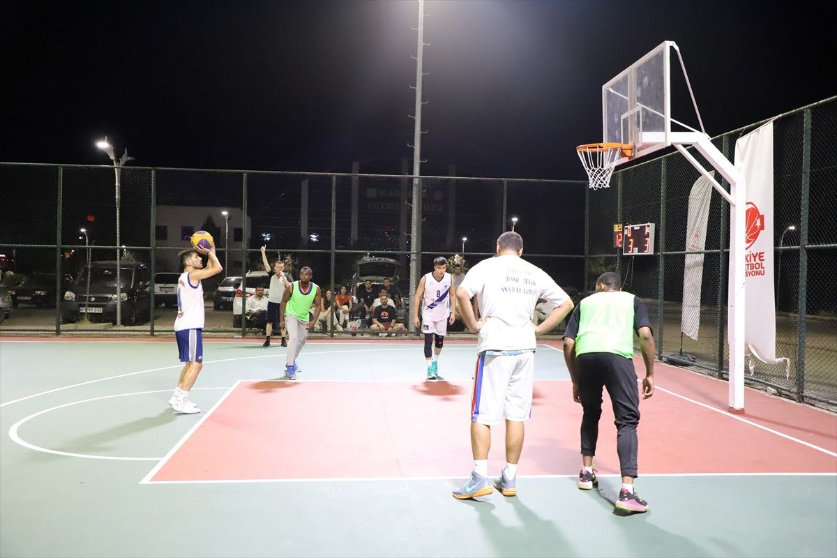 Karabük'te Zafer Bayramı 3x3 Sokaklar Bizim Basketbol Turnuvası