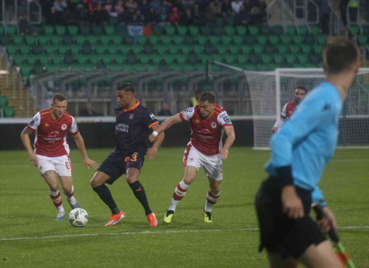 RAMS Başakşehir, St. Patrick's Athletic ile deplasmanda 0-0 berabere kaldı RAMS Başakşehir, St. Patrick's Athletic ile deplasmanda 0-0 berabere kaldı