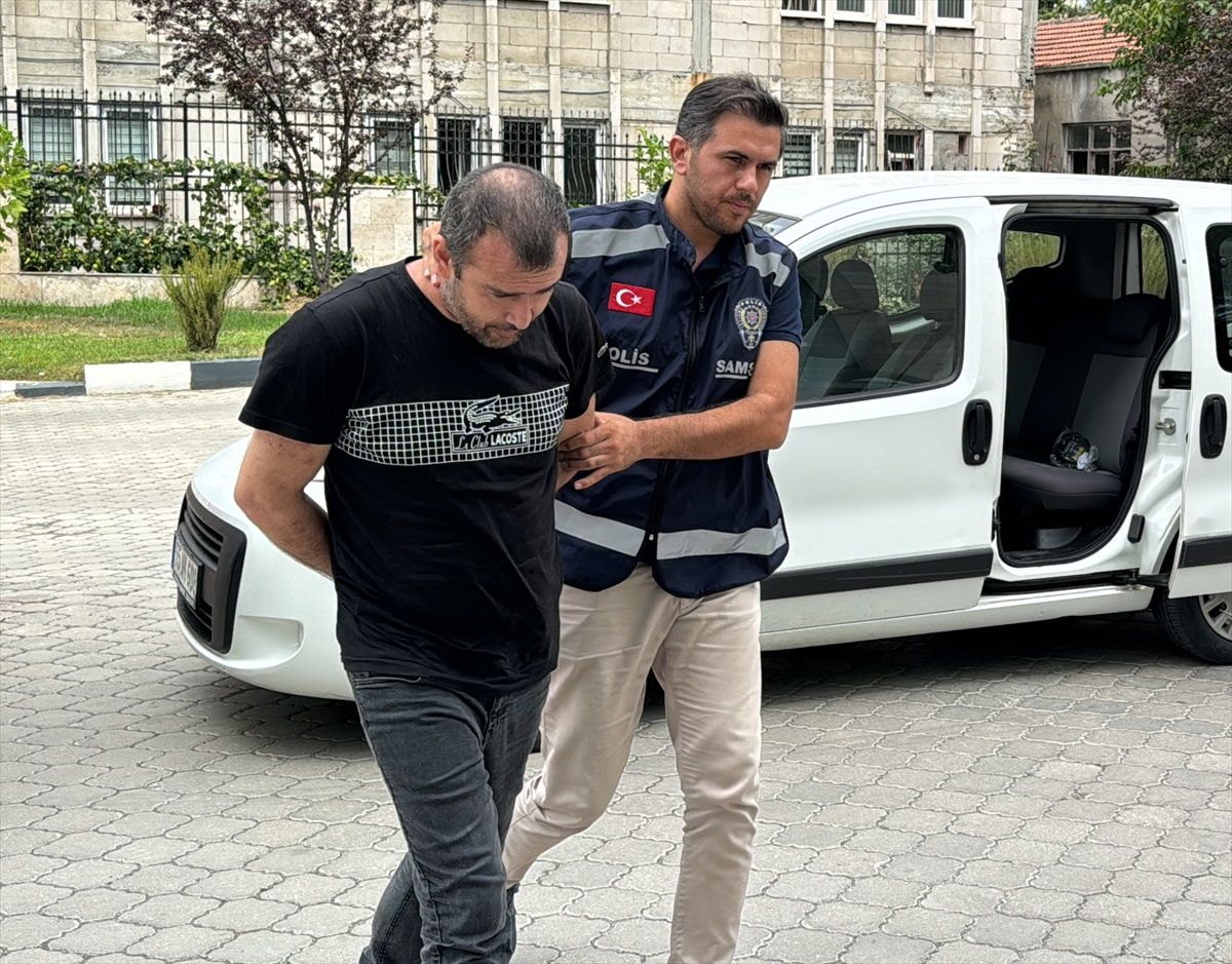 Samsun ve Sakarya'da 2 kişiyi dolandırdıkları iddiasıyla gözaltına alınan şüphelilerden biri tutuklandı