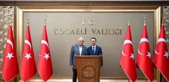 Binali Yıldırım, Kocaeli Valisi İlhami Aktaş'ı ziyaret etti