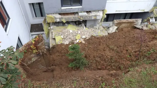 The retaining wall collapsed in Ordu, and a building with 48 apartments was evacuated.