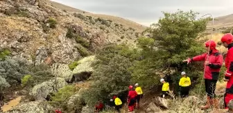 Kayseri'de sele kapılan kişiyi arama çalışmaları sürüyor