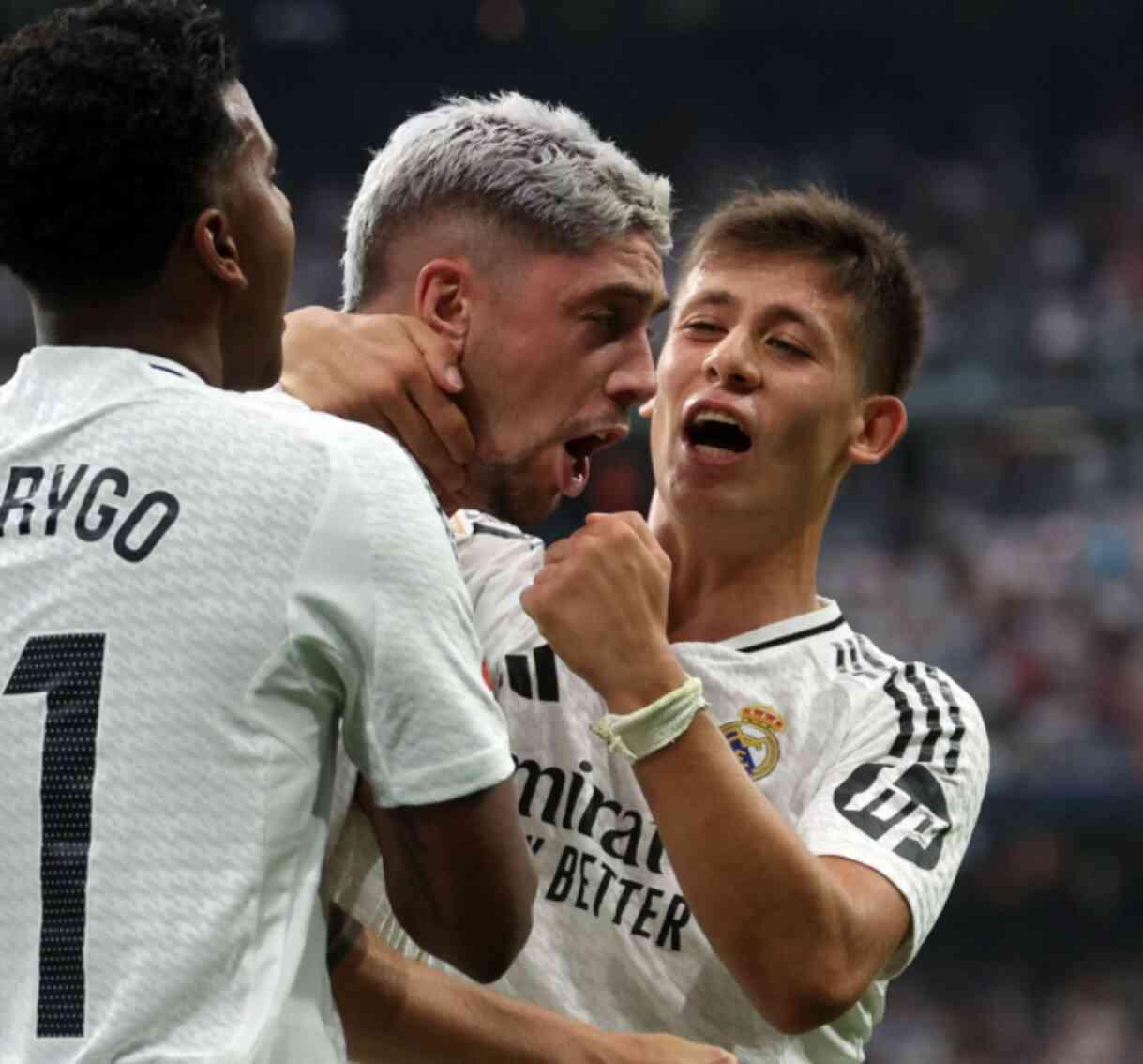 Real Madrid, Arda Güler'in ilk 11 başladığı maçta Real Valladolid'i 3-0 yendi Real Madrid, Arda Güler'in ilk 11 başladığı maçta Real Valladolid'i 3-0 yendi