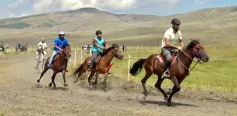 Ardahan'da Rahvan At Şampiyonası Sağanak Nedeniyle Ertelendi