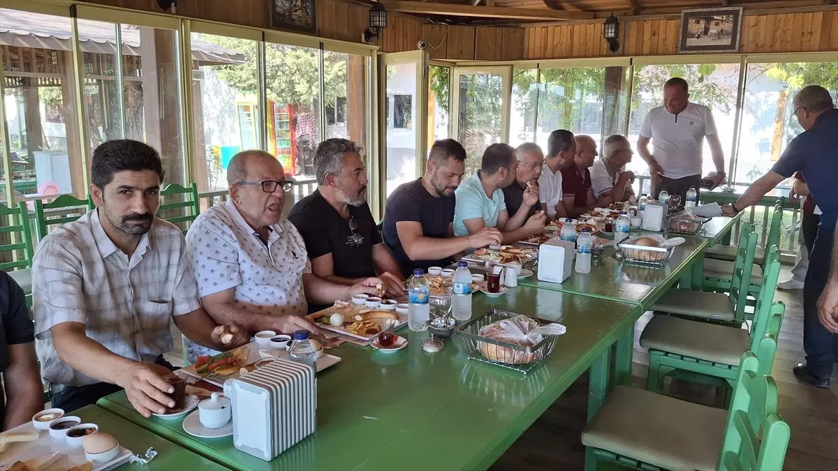 Beypazarı Belediye Başkanı, Azmak Sanayi Bölgesi Kooperatifi ile bir araya geldi