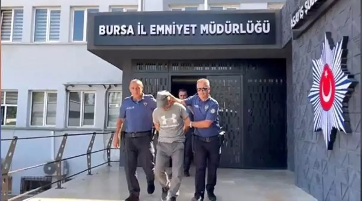Bursa'da 19 Yıl Hapis Cezası Bulunan Şüpheli Okey Oynarken Yakalandı