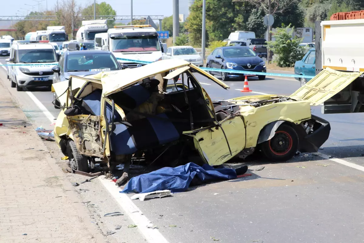 Eskişehir'de Otomobil Kazası: 1 Ölü, 3 Yaralı