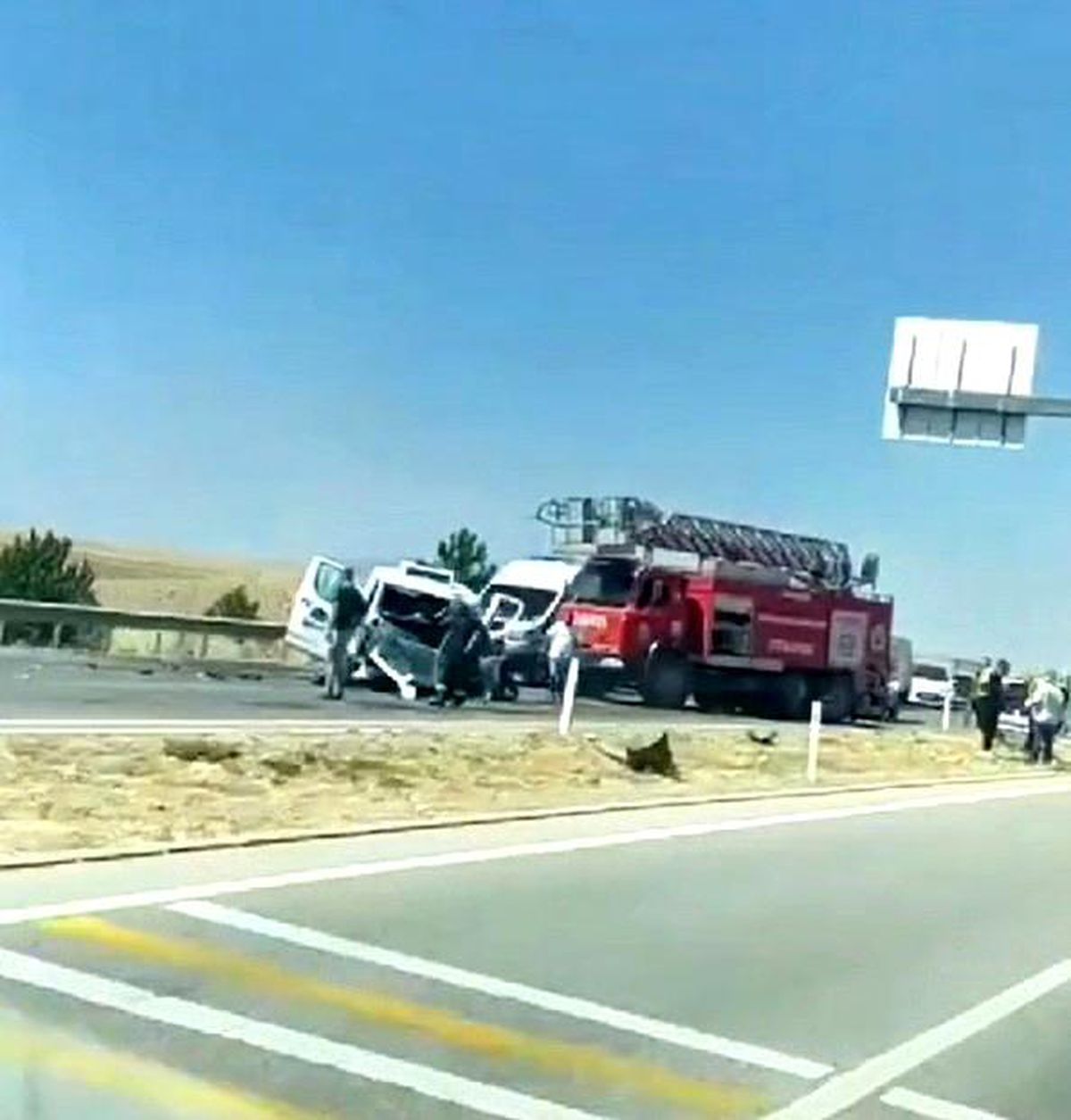 Eskişehir-Ankara Karayolu'nda Minibüs Kazası: 2 Ölü