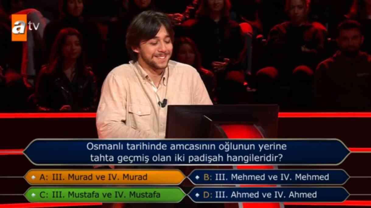 Osmanlı tarihinde amcasının oğlunun yerine tahta geçmiş olan iki padişah hangileridir? Osmanlı tarihinde amcasının oğlunun yerine tahta geçmiş olan iki padişah hangileridir?
