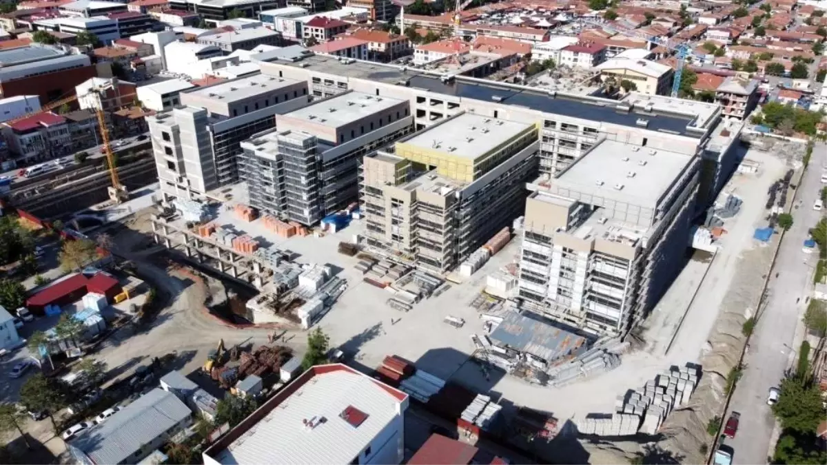 Güven Endeksi Hizmet Sektöründe Azaldı, Perakende Ticaret ve İnşaat Sektöründe Arttı