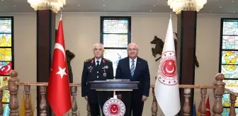 Milli Savunma Bakanı Yaşar Güler, Jandarma Genel Komutanı Orgeneral Arif Çetin ile buluştu