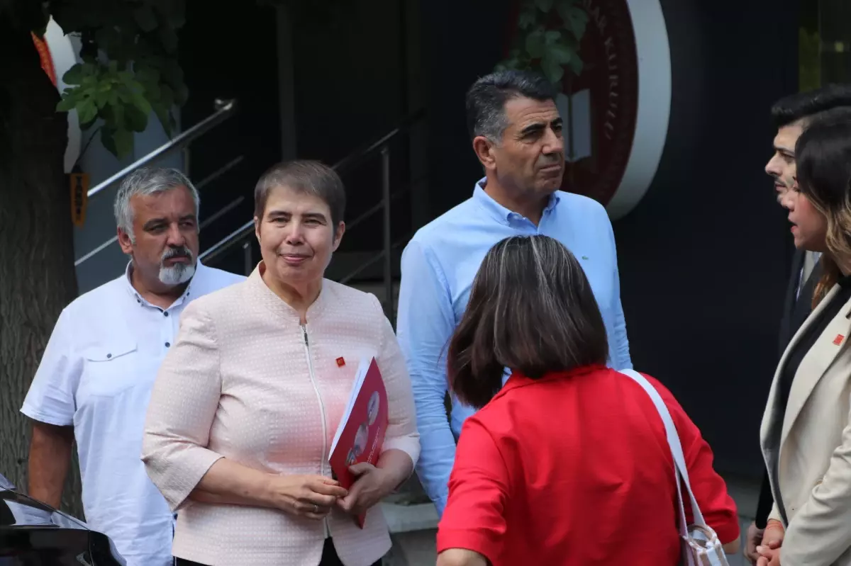 CHP'li Zeliha Aksaz Şahbaz, Kars Aile Mahkemesi hakimi hakkında suç duyurusunda bulundu