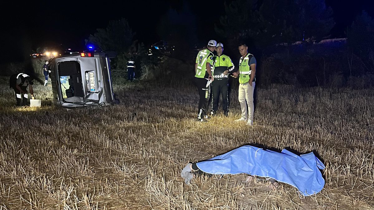 Kütahya'da tarlaya devrilen araçta bir kişi hayatını kaybetti