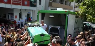 Muğla'da Eşini Bıçaklayarak Öldüren Zanlı Tutuklandı